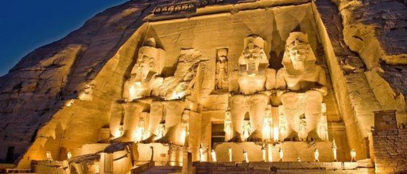 Le spectacle de son et lumière au temple d'Abou Simbel